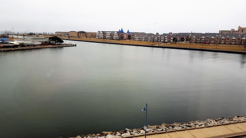 Отель Wyndham Garden Kenosha Harborside Экстерьер фото